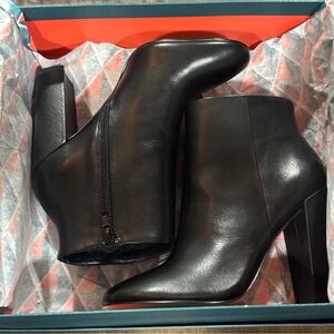 NEW Aerosoles Black Ankle Boots Booties Style- Cinnamon 7